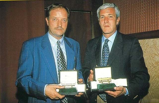 La Panchina d’oro al tecnico campione d’Italia, Marcello Lippi. Quella d’argento a Renzo Ulivieri
