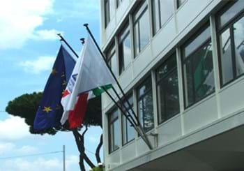Sanzioni severe per battere l’omertà. Controlli rafforzati sulla salute