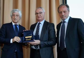 Sarri vince la Panchina d’oro. Premiati anche Ranieri e il Sindaco di Amatrice Pirozzi