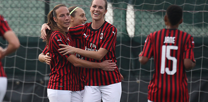 Il Milan vince ed è primo in classifica alla vigilia di Roma-Juve
