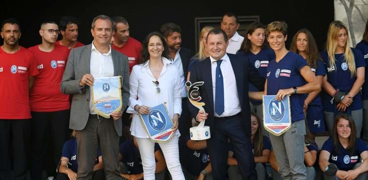 Consegnato al Napoli il trofeo per il primo posto nel campionato di Serie B 2019/20
