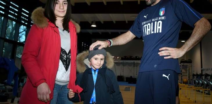 Una famiglia di Norcia a Coverciano con gli Azzurri grazie all’iniziativa ‘Il calcio aiuta’