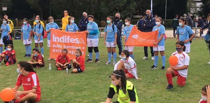 Il calcio femminile a Piazza di Siena