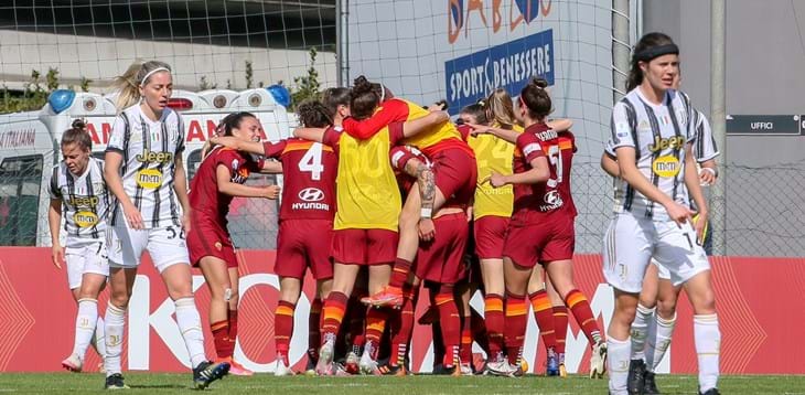 La Roma si aggiudica 2-1 la semifinale d’andata con la Juve, oggi in campo Inter e Milan