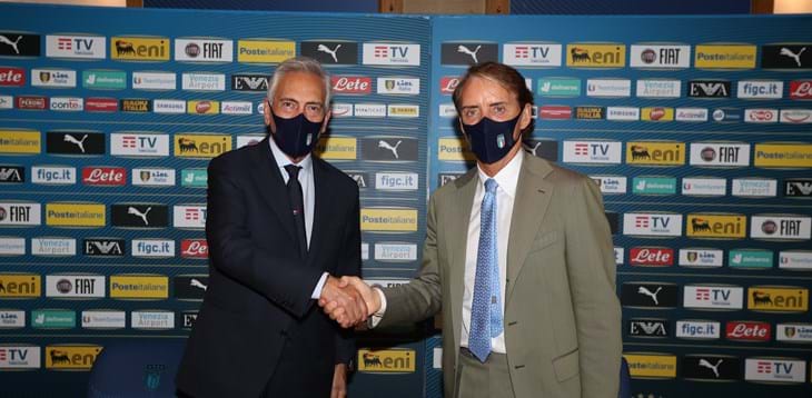Mancini firma il prolungamento del contratto: “Vogliamo portare avanti un lavoro che ha dato i suoi frutti”