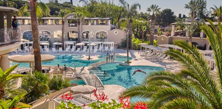 Forte Village: official luxury resort della Nazionale per una vacanza in assoluta sicurezza