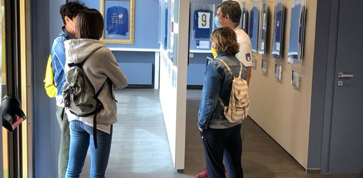 Boom di visitatori con tante famiglie, nonni e nipoti