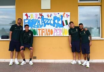 “Forza Azzurri, we're cheering you on”: the young patients at Bambino Gesù see their poster on show at Coverciano 
