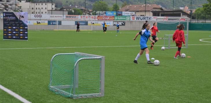 La selezione territoriale Calcio+ U15 femminile in raduno al CFT di Egna