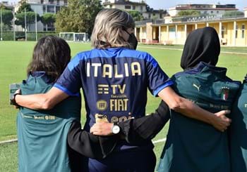 Female Afghan players were welcomed at Coverciano. Gravina: "We want to help them integrate into our country"