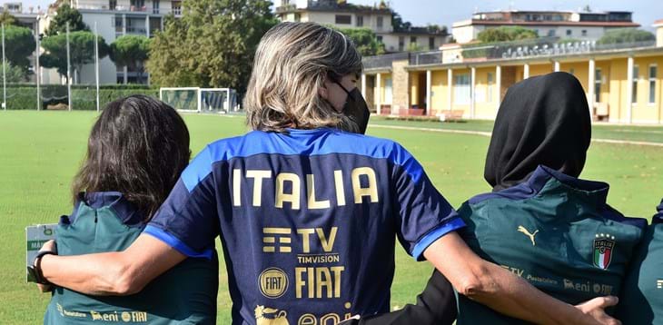 Female Afghan players were welcomed at Coverciano. Gravina: