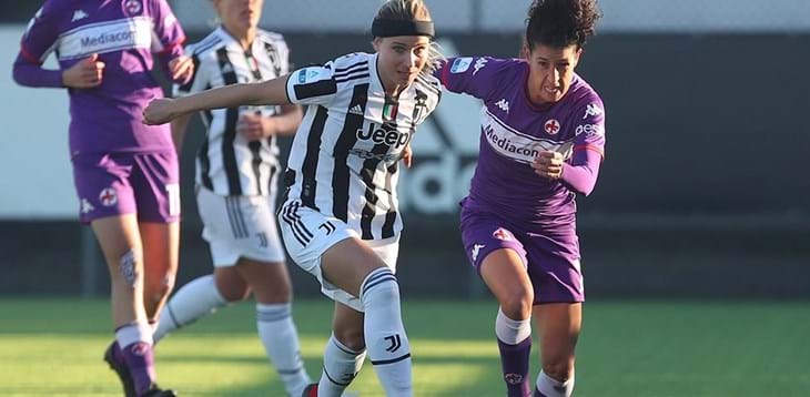 La Fiorentina ferma la Juventus sul 2-2, poker del Sassuolo sull’Hellas, vince il Pomigliano