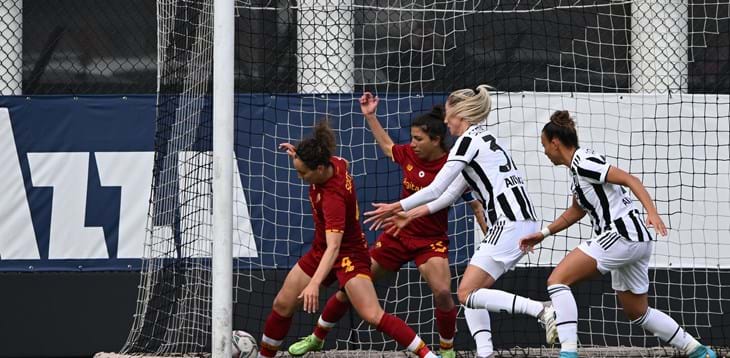 Il big match Juventus-Roma finisce 1-1. Crisi viola, vince la Samp, gioia Empoli