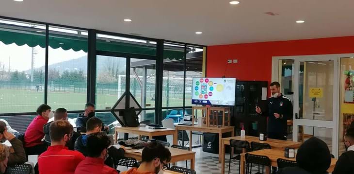 Formazione organizzata dalla società sportiva Don Bosco Fossone in collaborazione con l’AST Pisa. Presentato il workshop “il portiere dentro il gioco”