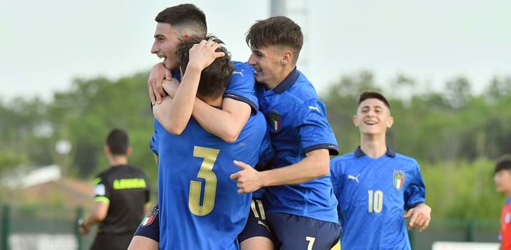 Tris al Cile all'esordio nel Torneo delle Nazioni. Mercoledì c'è l'Inghilterra per un posto in semifinale