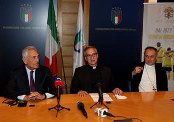 Presentata in FIGC la maglia commemorativa del 50° anniversario dell’ASD Sport in Vaticano