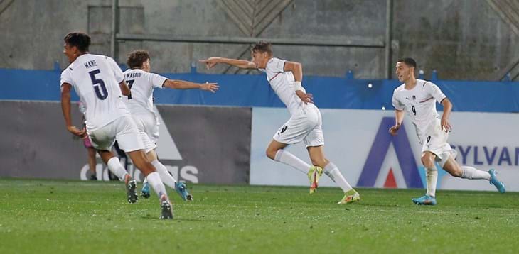 U17 Euros. Italy beat Israel thanks to an goal by Esposito. Decider on Sunday against Luxembourg