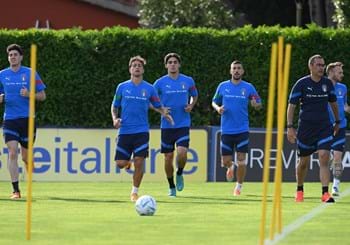 Azzurri return to Coverciano: Chiellini, Insigne, Verratti, Jorginho, Emerson and Bernardeschi leave the camp