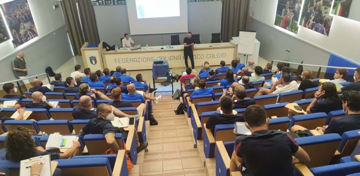 In cattedra a Coverciano D’Angelo e De Zerbi. L’ex tecnico dello Shakhtar: “Qui un percorso di studi importante”