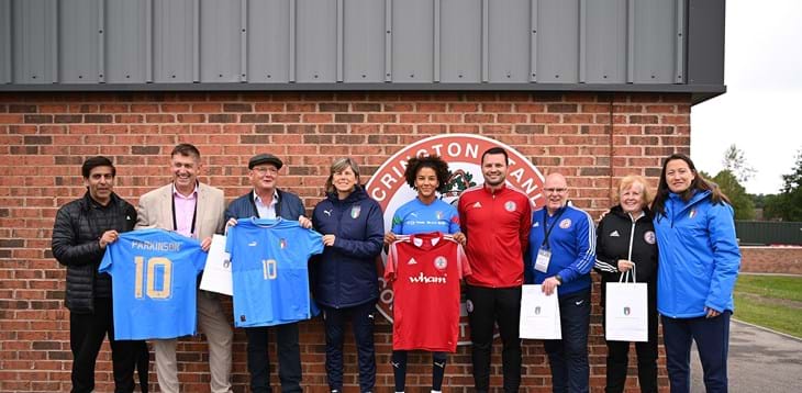Third day at work in England. The Accrington training centre welcomes the Azzurre