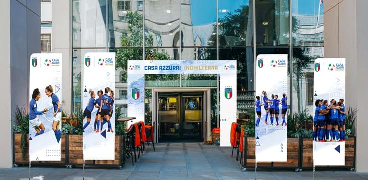 An appointment at “Casa Azzurri Inghilterra”, a meeting point for fans and sponsors following the Azzurre at Euro 2022