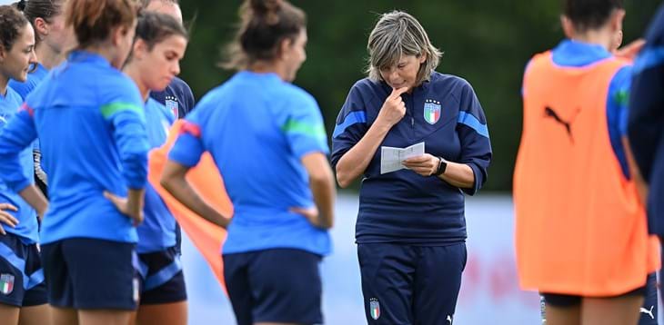 Azzurre need a win against Belgium to stand a chance of going through. Bartoli and Sabatino: “Big reaction needed”