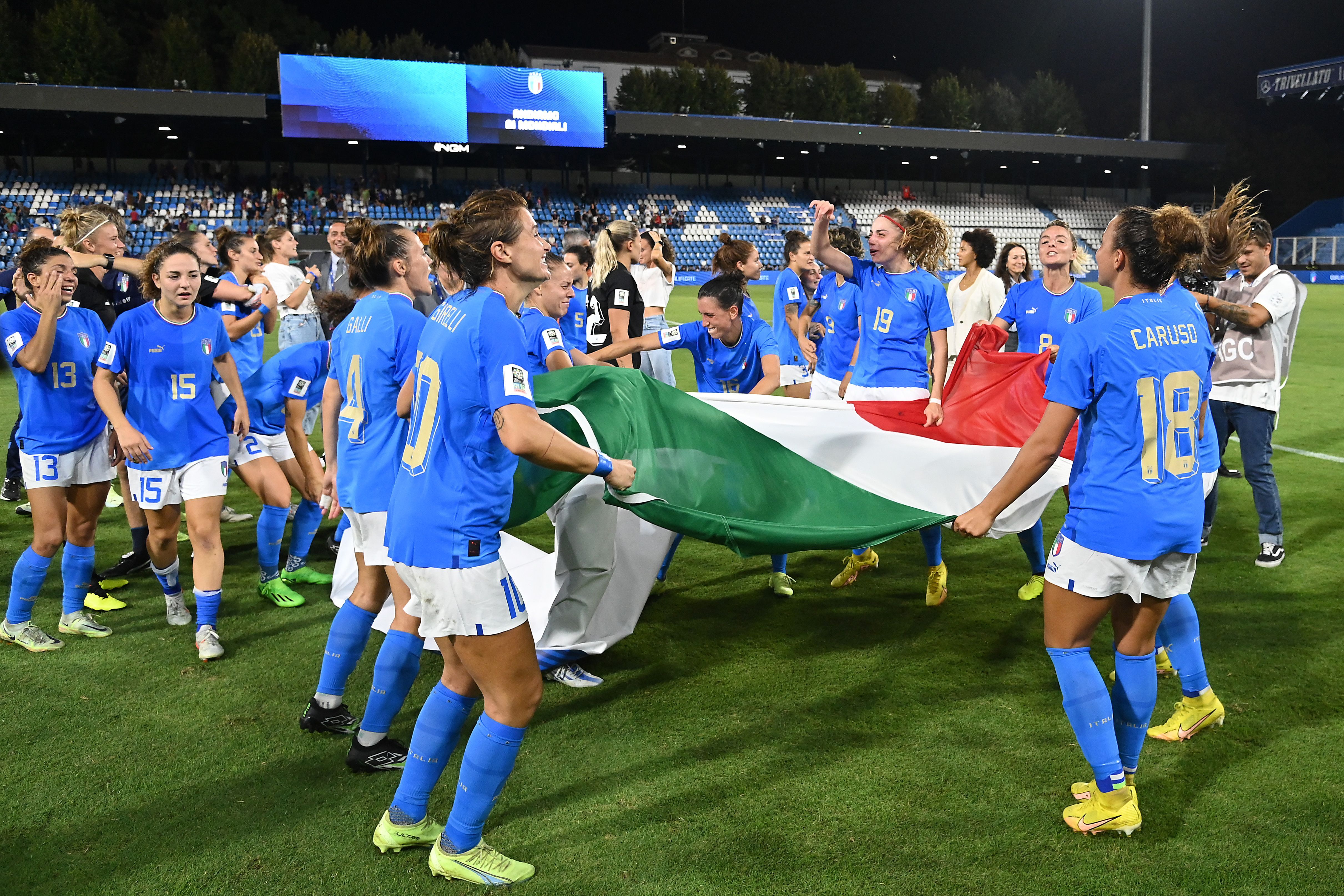 Italia-Romania 2-0: la partita e la festa viste dalla Vivo Azzurro Cam
