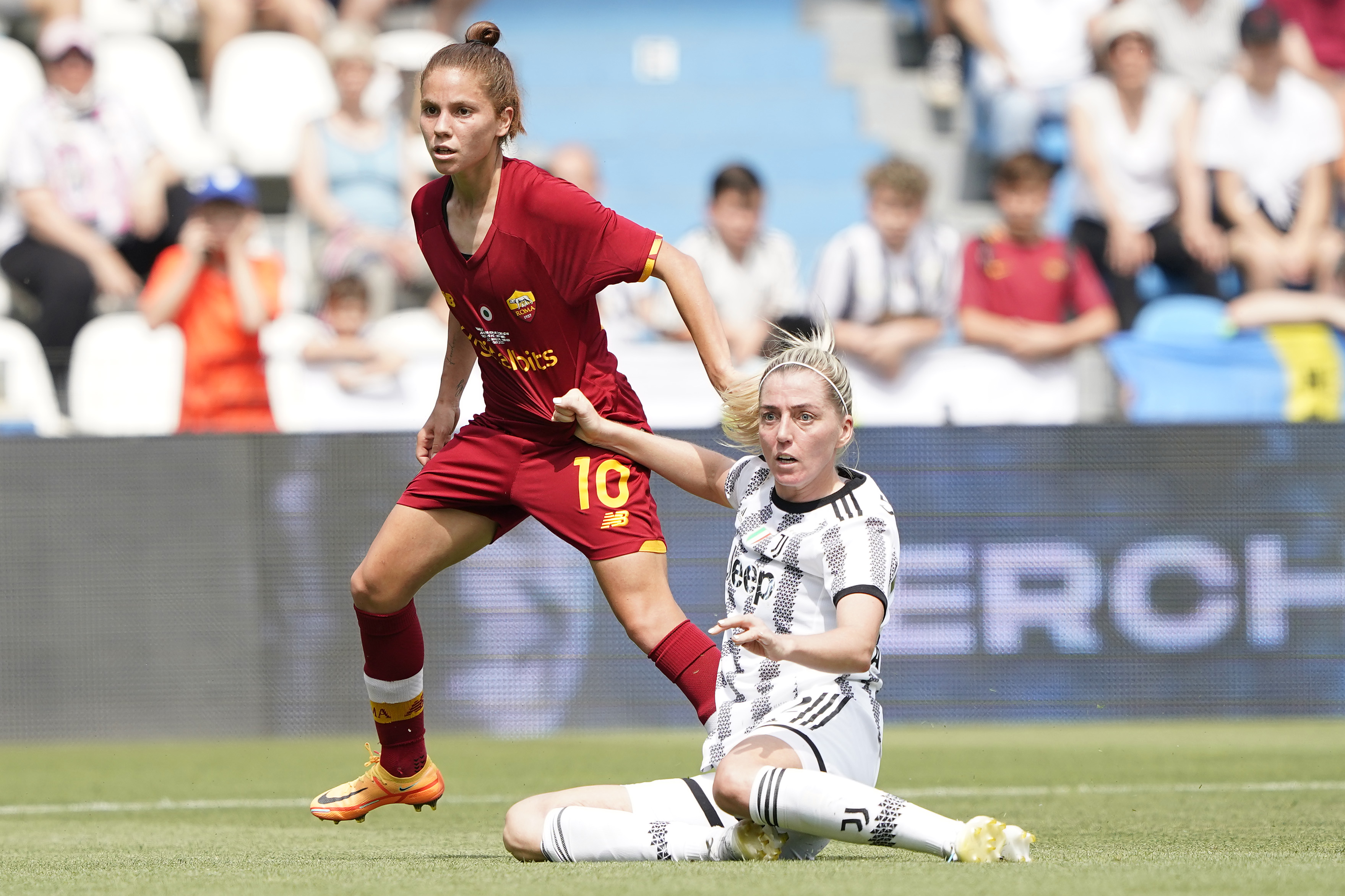 Fiorentina Femminile: 7 calciatrici viola convocate dalle rispettive  nazionali