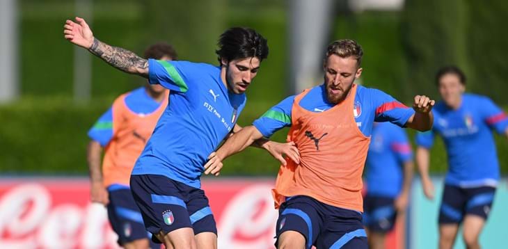 Lasciano il raduno Pellegrini e Politano, convocati Frattesi, Gabbiadini e Salvatore Esposito