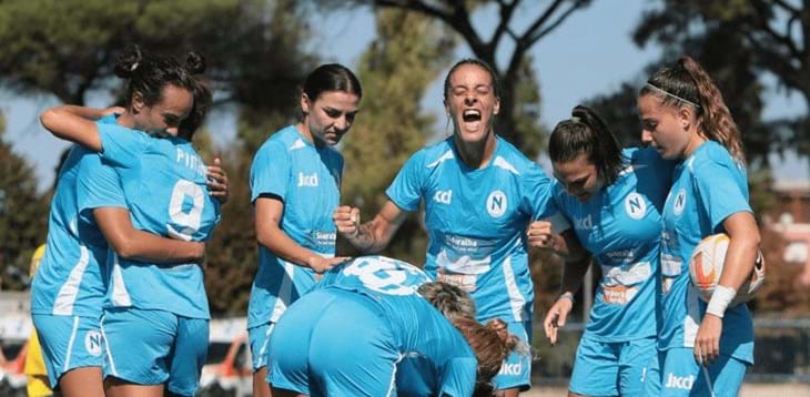 Il 2022 si chiude con il big match Napoli-Lazio. Il Cesena sfida la Torres, il Genoa ospita la Ternana