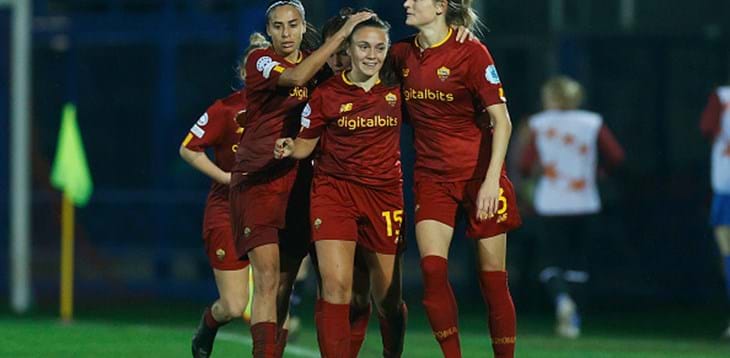 Roma nella storia: giallorosse per la prima volta ai quarti di finale grazie al 5-0 sul St.Pölten. Doppiette di Giugliano e Glionna