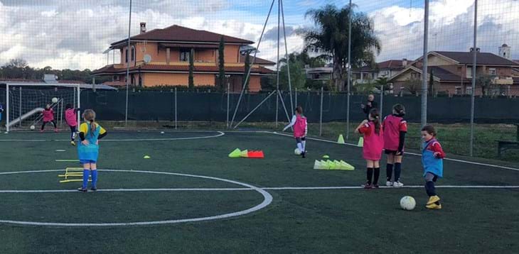 Il meteo non ferma Il Pink Football Day di Latina