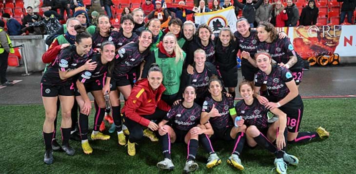 La Roma chiude il girone in bellezza: tre gol allo Slavia Praga. Nei quarti Chelsea, Arsenal o Barcellona, sorteggio il 10 febbraio