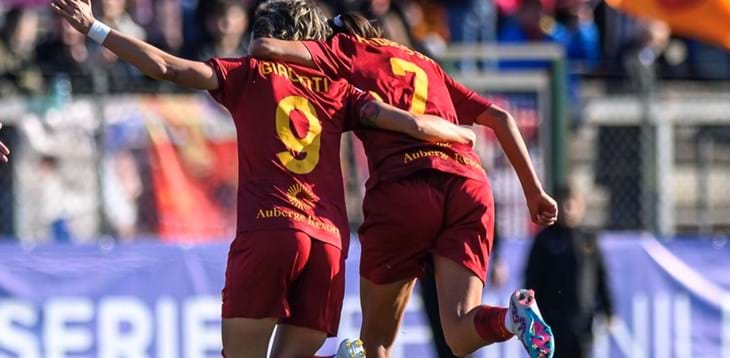 Juventus e Roma dilagano con Sampdoria e Sassuolo, il Parma batte il Como 1-0