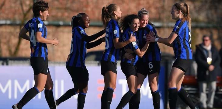 L’Inter batte 3-0 il Sassuolo e resta a -2 dal secondo posto occupato da Juventus e Fiorentina
