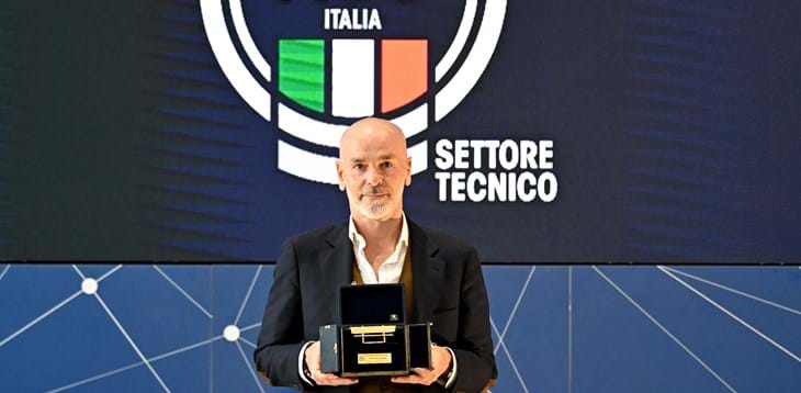 Stefano Pioli vince la 31ª edizione della Panchina d'oro: 