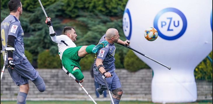 Chi ha segnato il gol più bello del 2022? Un calciatore disabile! L'esemplare storia di Marcin Oleksy, premiato dalla FIFA