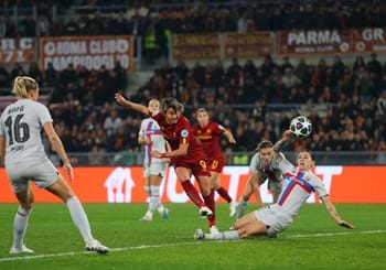Roma a Barcellona per l'impresa: le giallorosse al Camp Nou per ribaltare lo 0-1. Spugna: "Servono intelligenza e pazzia"