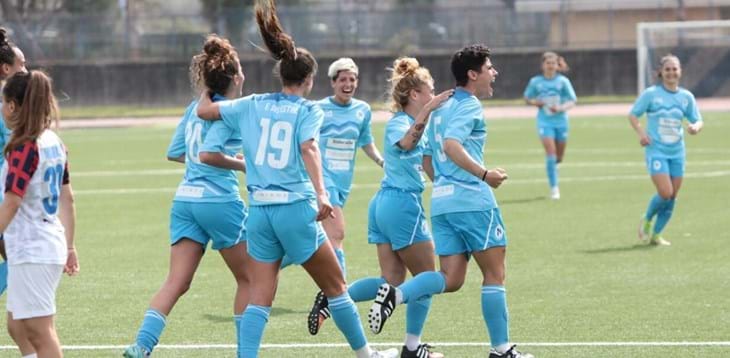 L’ultima giornata deciderà la volata per la A: promozione diretta o spareggio, duello al fotofinish tra Napoli e Lazio