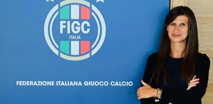 Laura Tinari consegnerà al Napoli il trofeo per la vittoria del campionato di Serie B