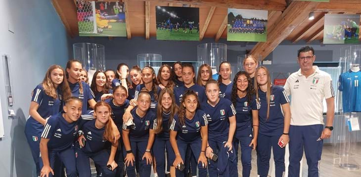 A lezione di storia del calcio italiano la Nazionale femminile