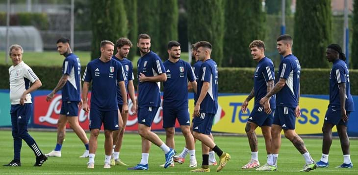 Training at Coverciano before leaving for Bari