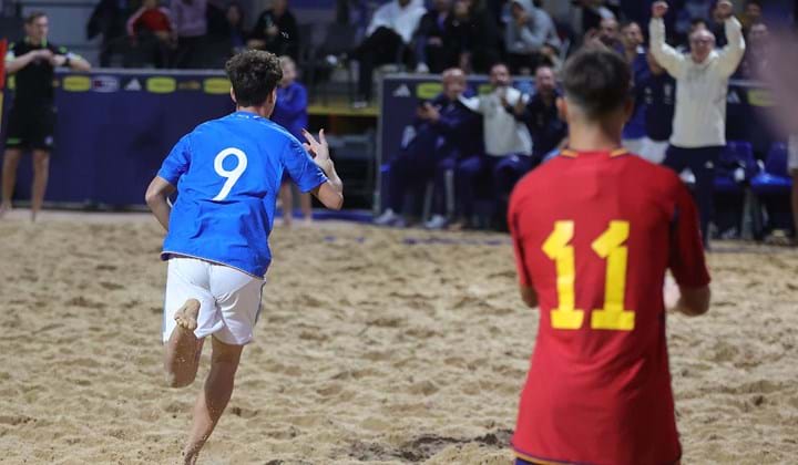 A Tirrenia il remake della finale dell'Europeo, l'Italia vince 4-3 la prima amichevole con la Spagna