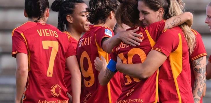 Goleada Roma: 6-0 al Napoli. Il Sassuolo ferma il Milan in casa sull'1-1
