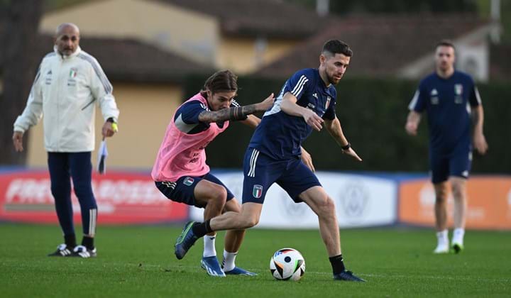 Verso la sfida con la Macedonia del Nord: l'allenamento degli Azzurri a Coverciano
