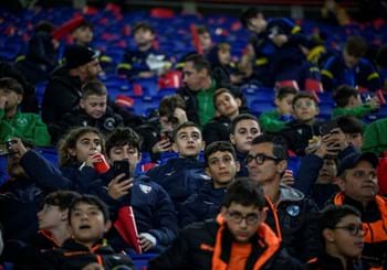 I bambini e le bambine delle scuole calcio del Lazio sugli spalti dell'Olimpico