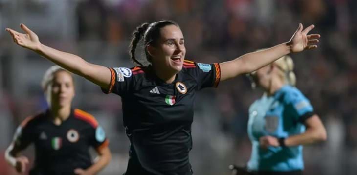 Roma show al Tre Fontane. Giacinti e Giugliano stendono l’Ajax, giallorosse prime nel girone