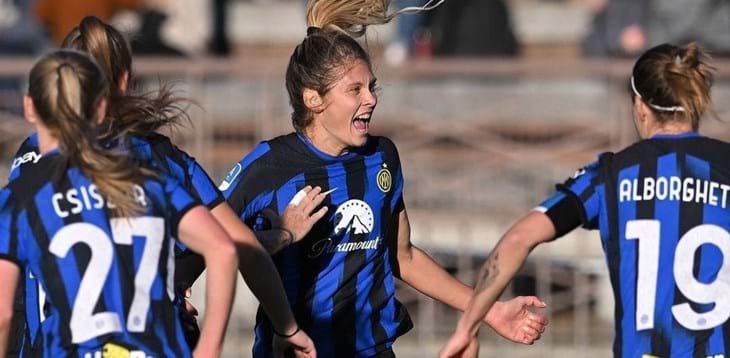 L'Inter vince il derby e allunga la crisi del Milan. Como-Pomigliano finisce 0-0