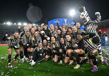 La Juventus alza al cielo la Supercoppa Frecciarossa: a Cremona è gioia bianconera