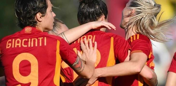 La Roma torna a vincere: 2-0 alla Samp. L'Inter supera il Napoli 3-2